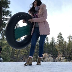 Meet your Posher, Leslie